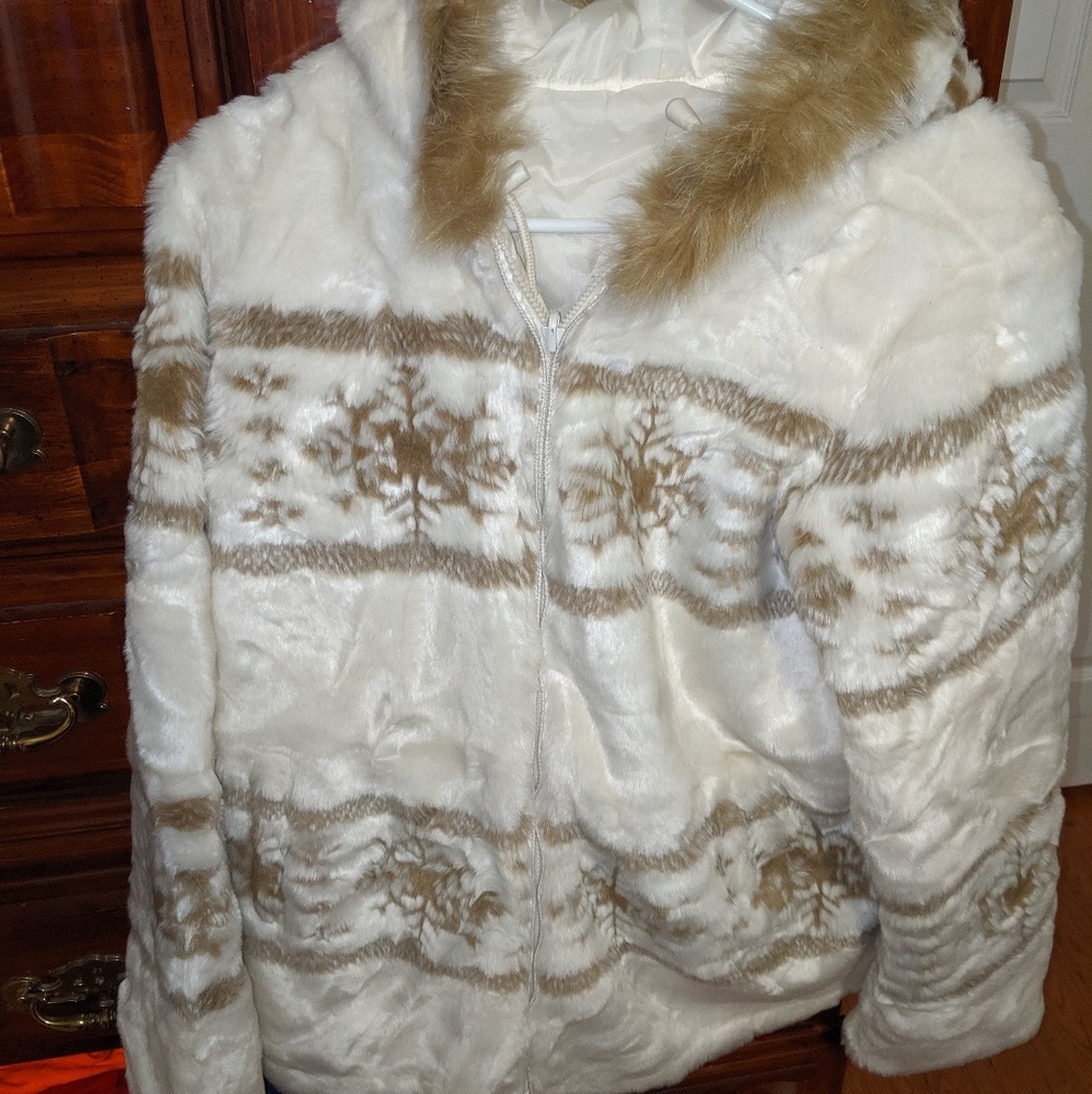 Dominic International faux fur jacket!